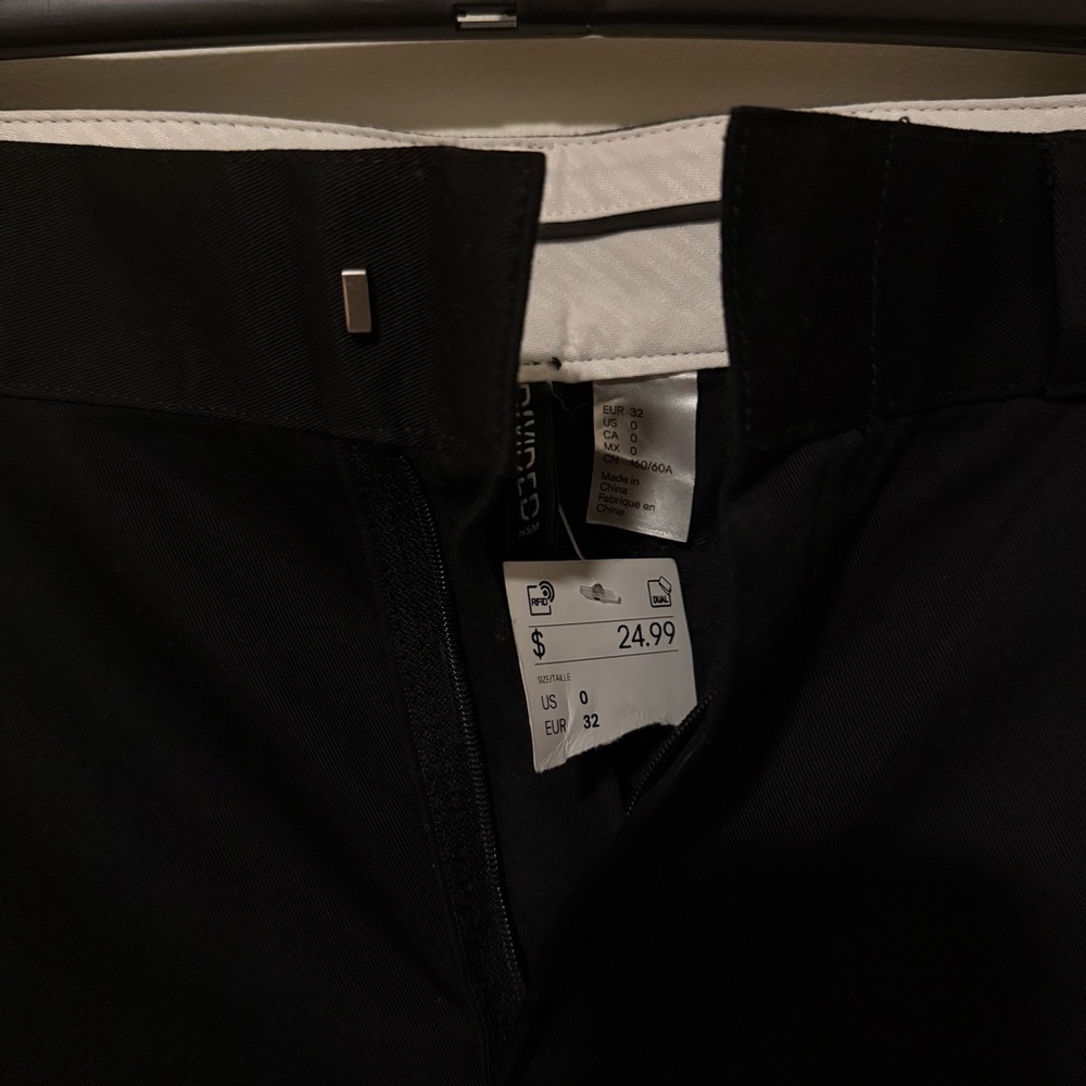 pants - Picture 2 of 3